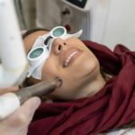 درمان جوش فعال و جای جوش با لیزر فوتونا در مشهد | پکیج کامل کلینیک شاپرک طلایی