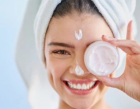 استفاده از مرطوبکننده بعد از آبرسان 1 استفاده از مرطوبکننده بعد از آبرسان