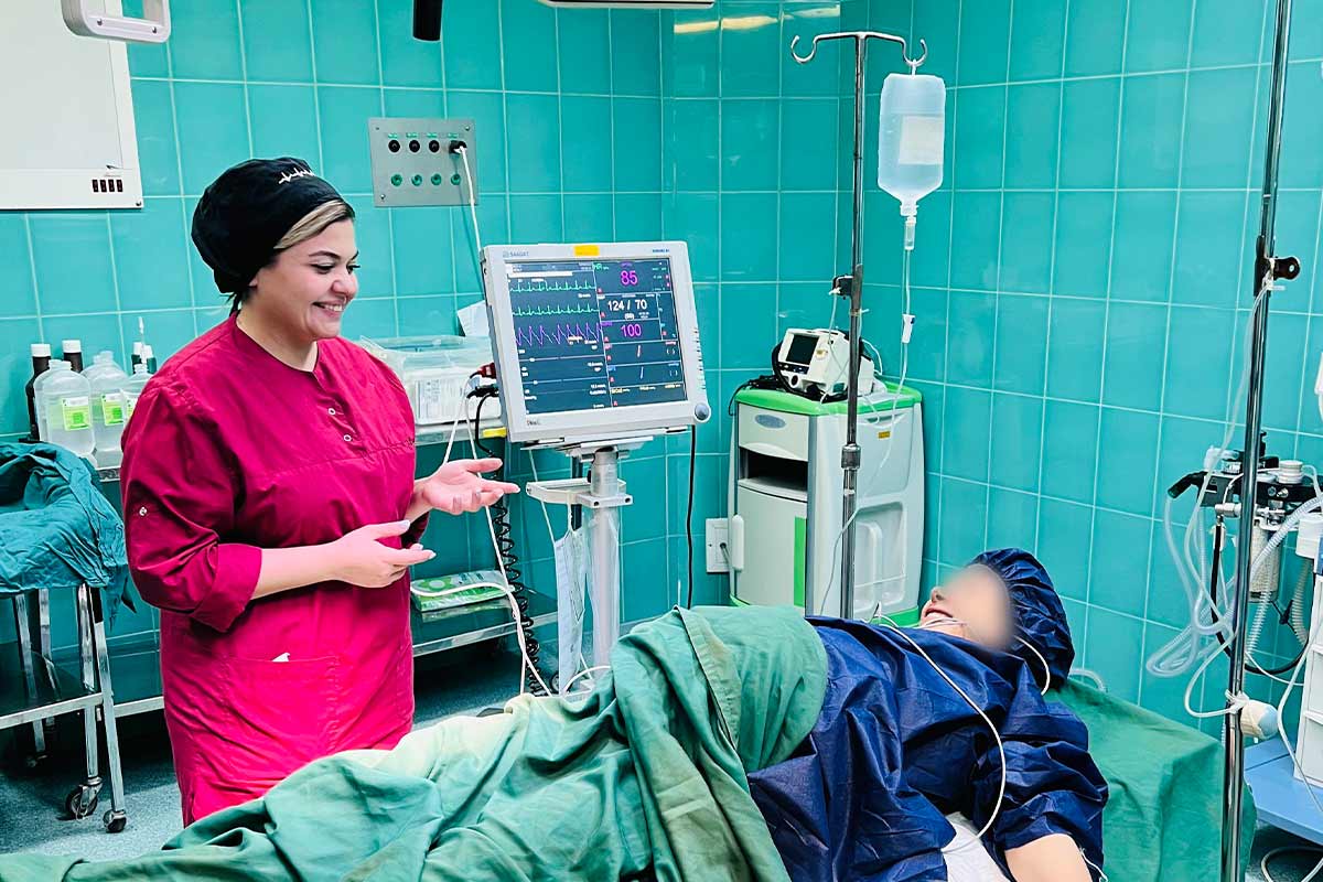 استانداردهای طلایی سلامت زنان در قرن 21: بررسی تحلیلی خدمات نوین زنان و زیبایی در شمال تهران 2 دکتر مانا فرحی مهر بهترین پزشک زنان در شمال تهران